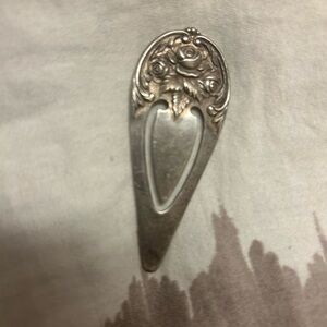 Ornate Floral sterling silver Bookmark / Page Holder